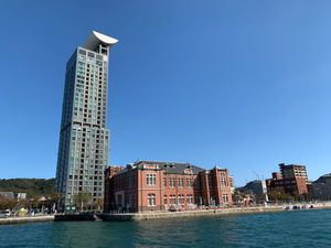 朝の風景。
関門海峡大橋、ブルーウイング