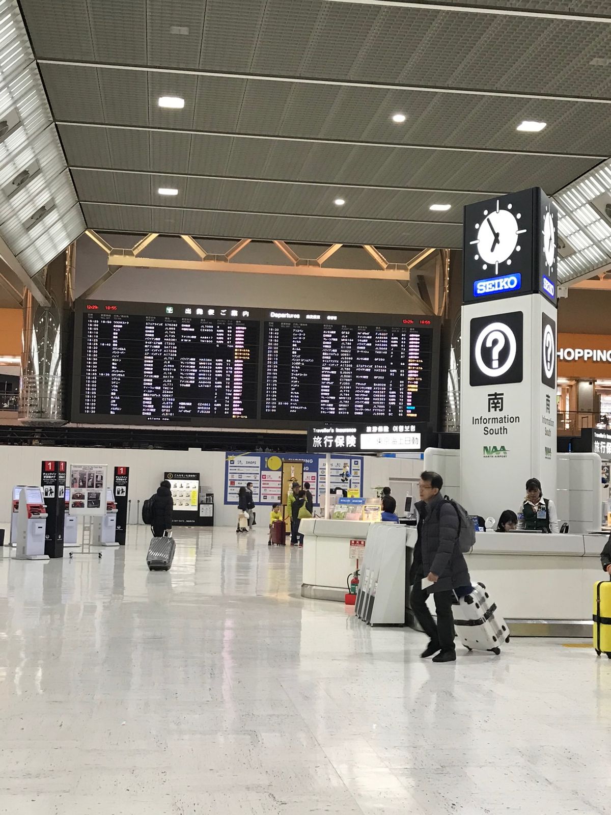 12月30日 前日のうちにNRTへ移動。
バス送迎のある東横インへ宿泊。
...