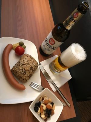フランクフルト空港に到着。現地は12月30日の夕刻。
今回はすんなり入国で...