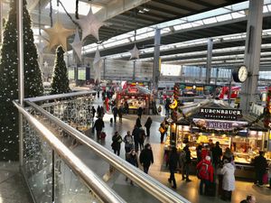 新年を迎えてもヨーロッパはクリスマス仕様だ。
ミュンヘン中央駅もクリスマス...
