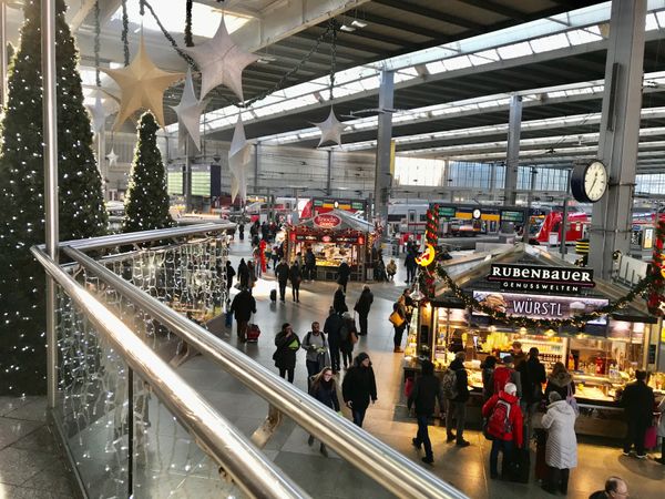 フィンランド・ヘルシンキ「2019年冬　ドイツ、フィンランド一人旅」の写真：新年を迎えてもヨーロッパはクリスマス仕様...