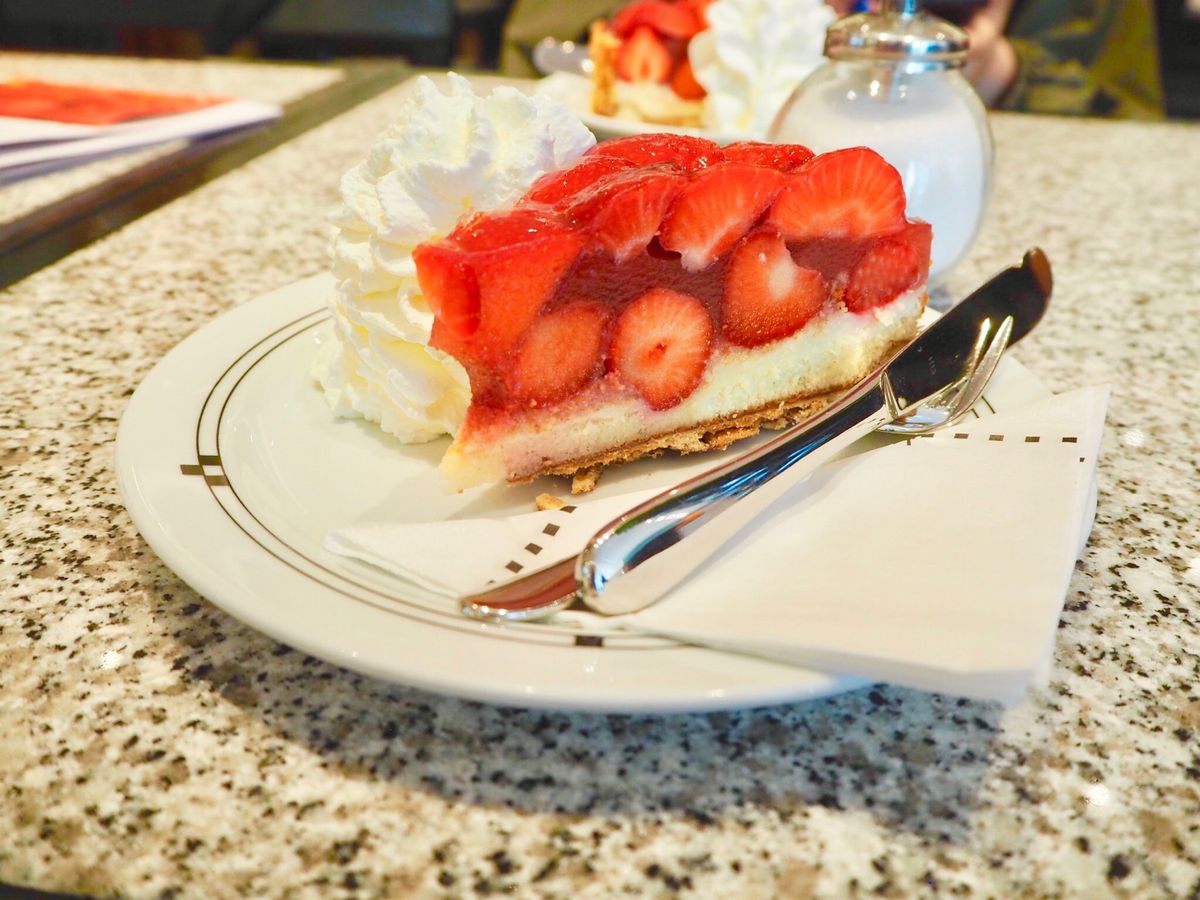Heinemannの苺ケーキ🍓