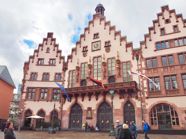 大韓民国 (韓国)・ソウル「短期留学🇲🇹」の写真：フランクフルトの市庁舎☺️