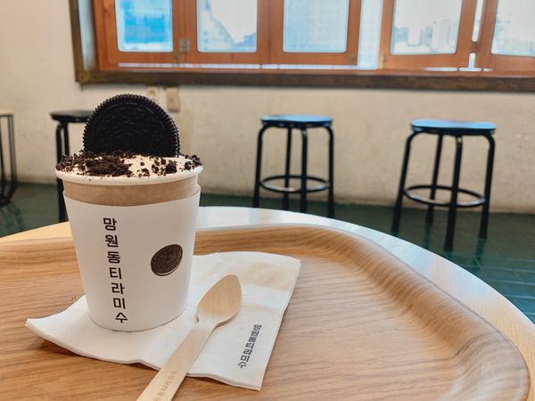 大韓民国 (韓国)・ソウル「一人旅🇰🇷」の写真：망원동티라미수🙌🏻