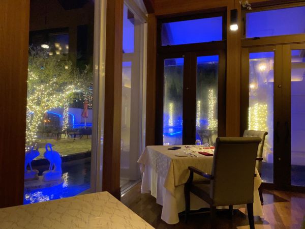 日本・沖縄県「沖縄リゾートホテルでフレンチを堪能する！」の写真：プランについてたフレンチディナー
レスト...