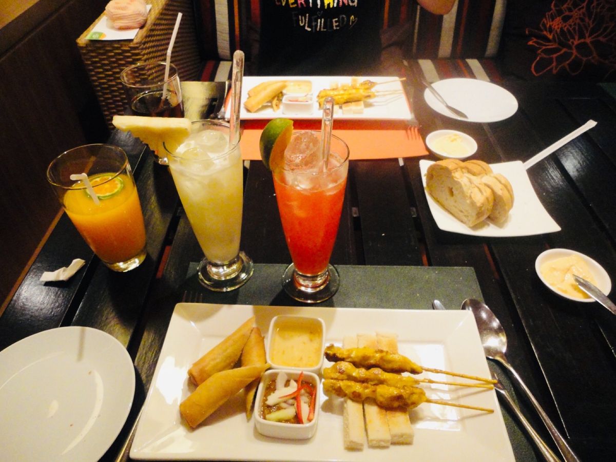 29th Sep. 2011 pic📷

Lunch𓌉◯𓇋 ‎
アジアって...