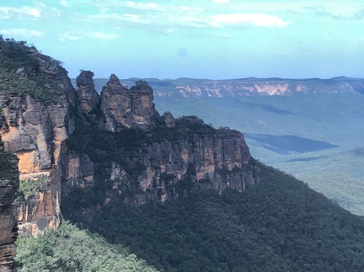 1: ブルーマウンテンのツアー最初の景色いい場所
2: ボランティア終わっ...