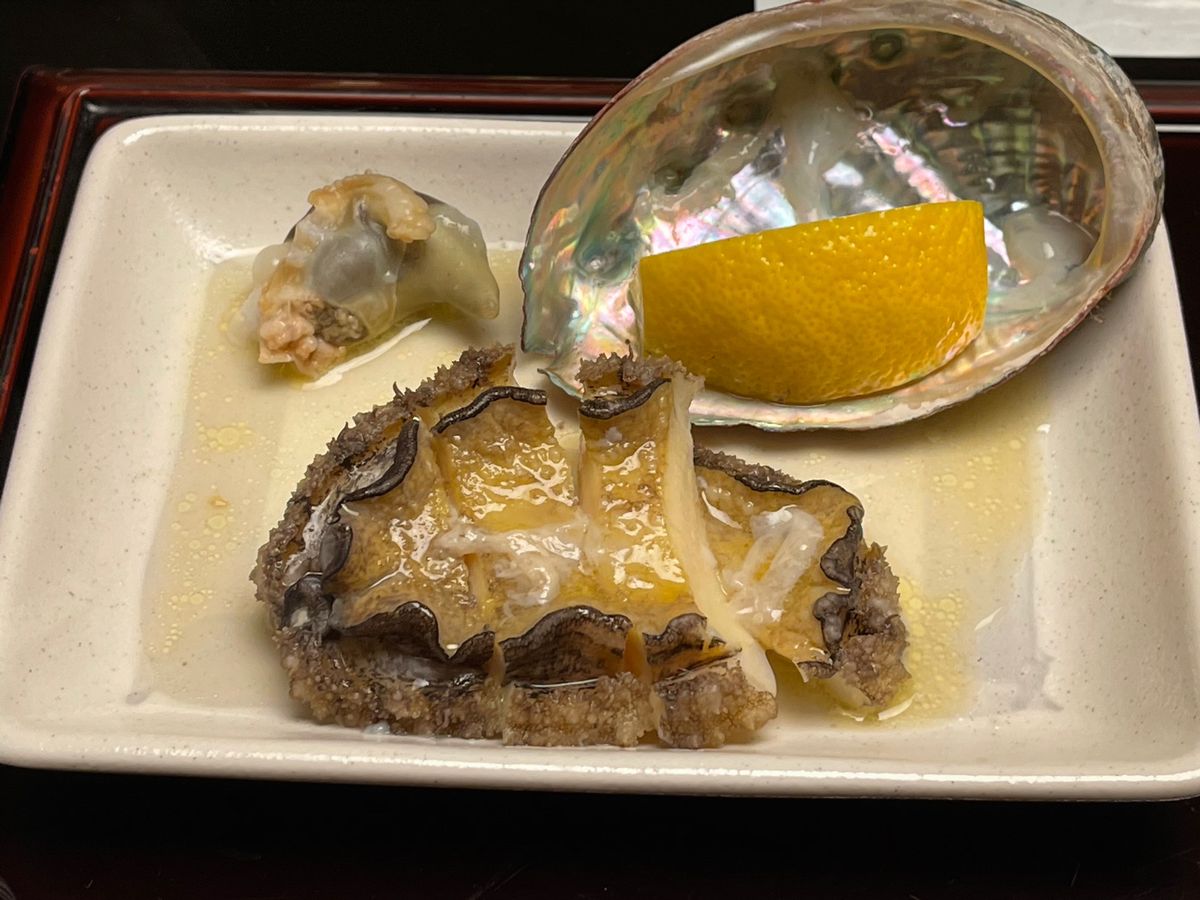 夕食
鮑の踊り焼き
子供たちが不安な顔してた笑