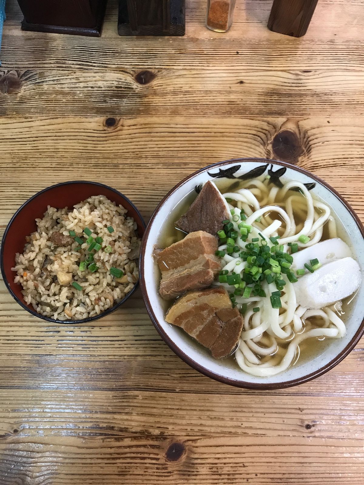 4日目①
朝は美浜アメリカンビレッジのポーたまにおにぎりを買いに行ったがな...