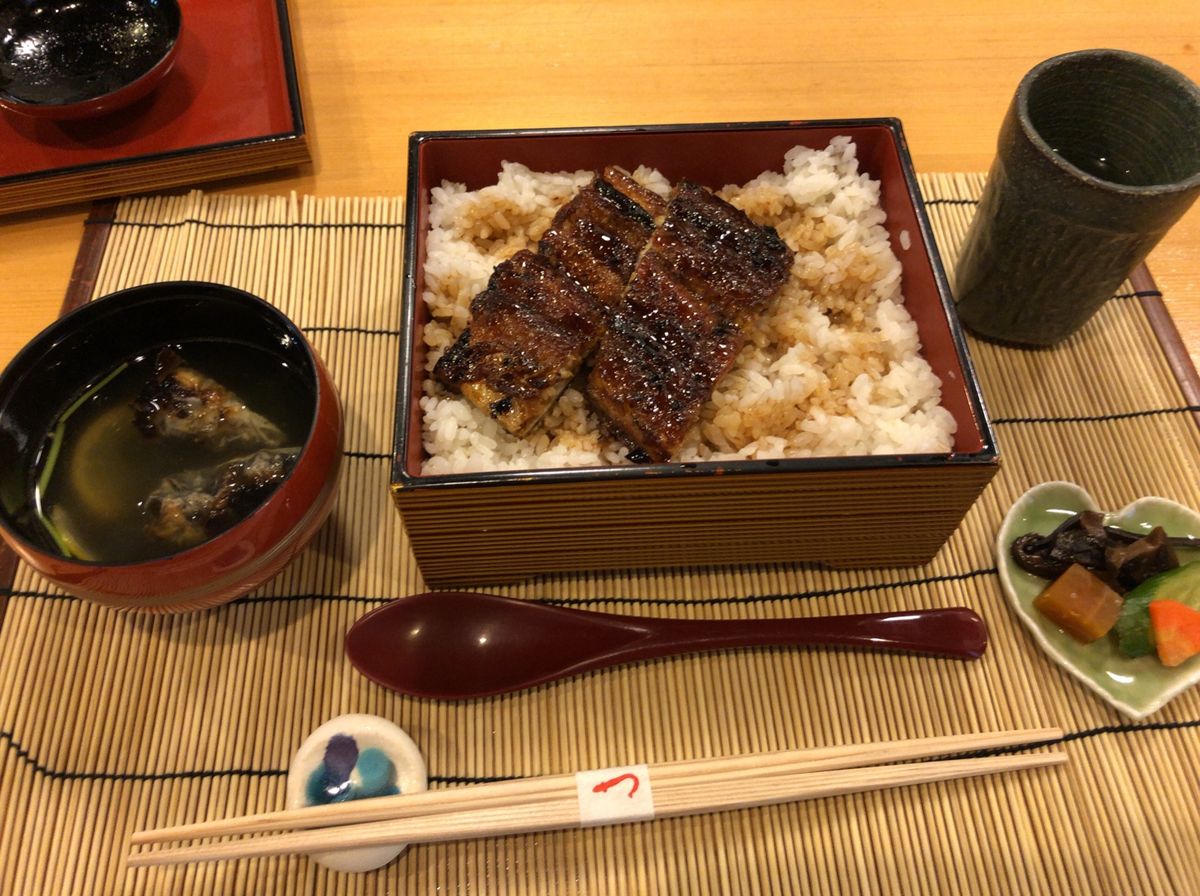 ランチは鰻重です