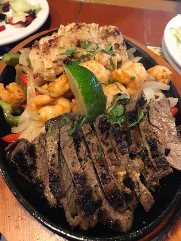 アメリカ(米国)・東京都「自衛隊横田基地　　国防最前線」の写真