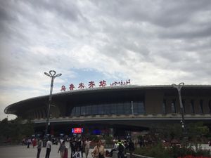 ウルムチ
1,2 紅山公園 ウルムチの大都会を一望できました。
3 新疆博...