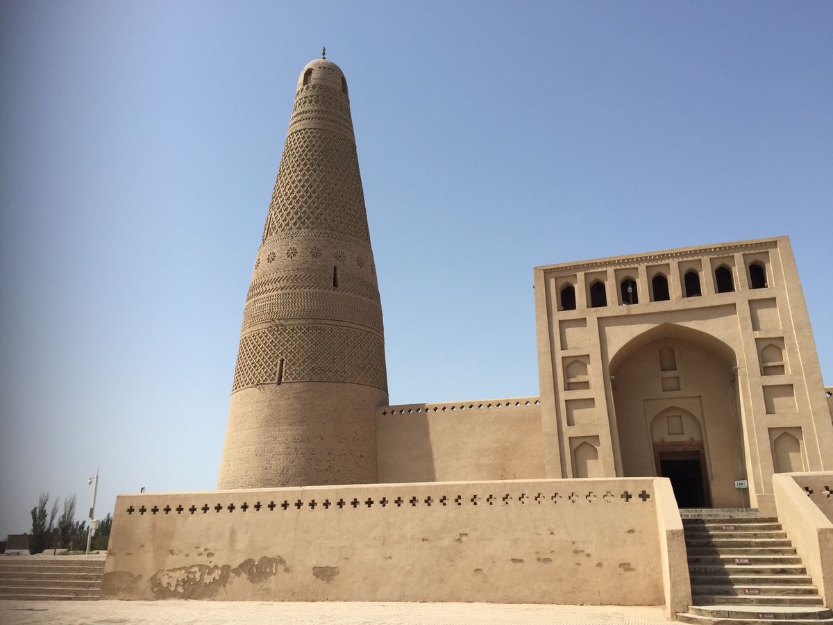 トルファン
1,2 交河故城 河の中州をそのまま要害としていた都市遺跡
3...