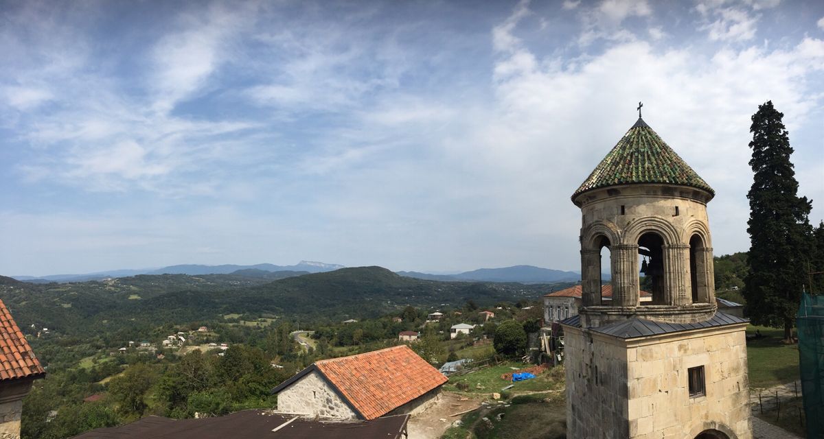 クタイシのジョージア正教の教会。
夜は飲みっぷりで有名なおじいちゃんのいる...