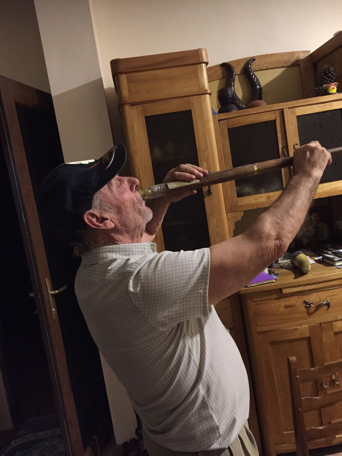 クタイシのジョージア正教の教会。
夜は飲みっぷりで有名なおじいちゃんのいる...