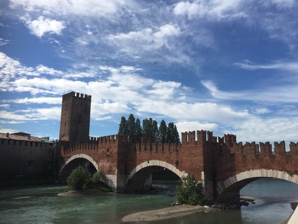 イタリア・ヴェネツィア「ヴェネツィア・パドヴァ・ヴェローナ」の写真：ヴェローナ
中世の雰囲気が残る穏やかな街...