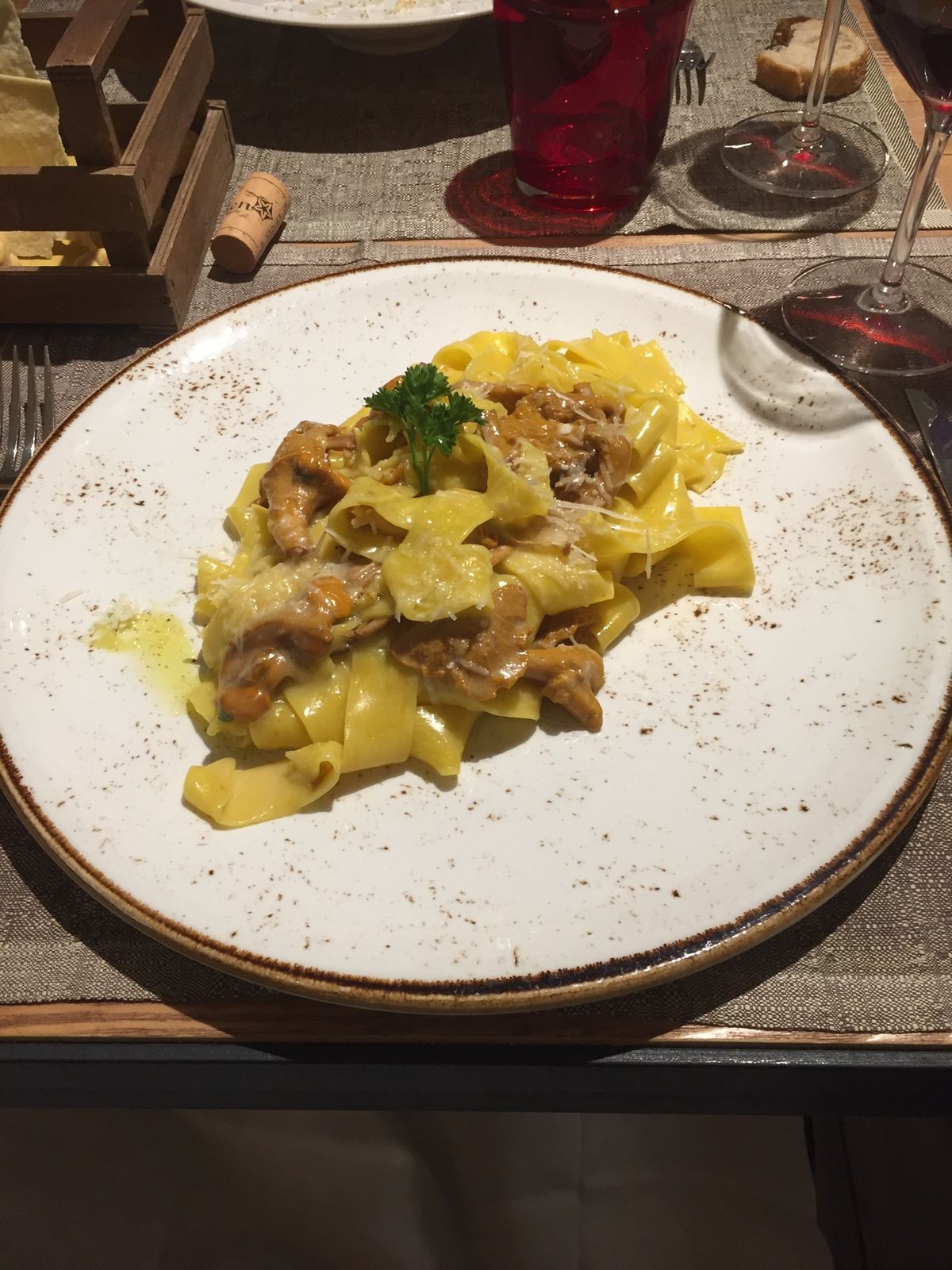 本場のイタリア料理と、夕食前に一杯みんなでゆったり話しながら飲むスプリッツ...
