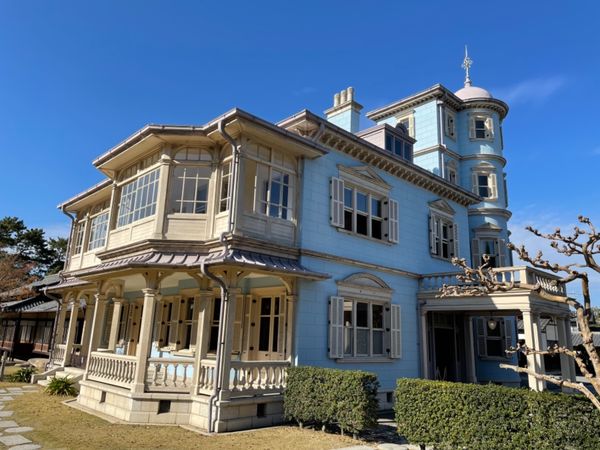 日本・三重県「六華苑と桑名の蛤料理」の写真：洋館と和風建築が繋がる面白い設計でした。