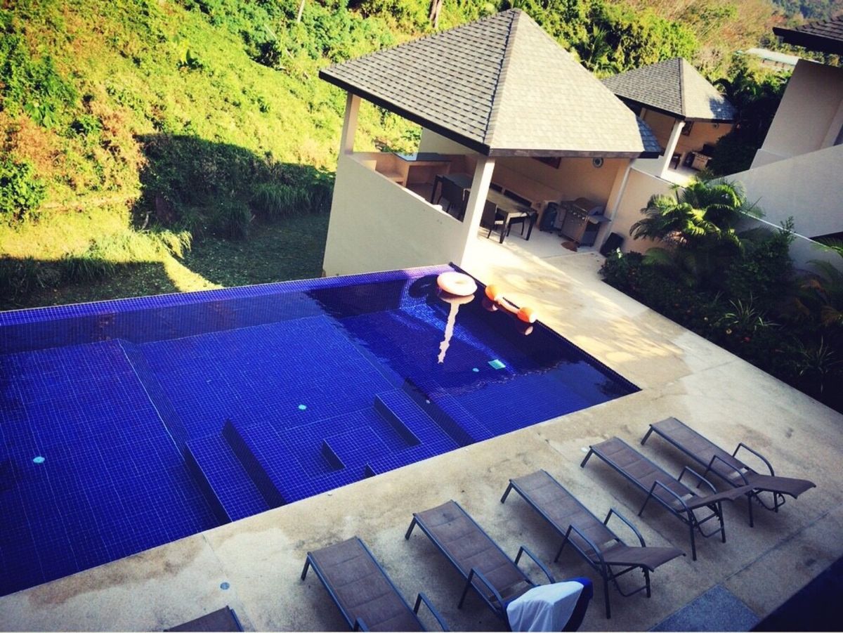 海もきれいで、Airbnbで泊まったビラもめっちゃ素敵で快適でした。