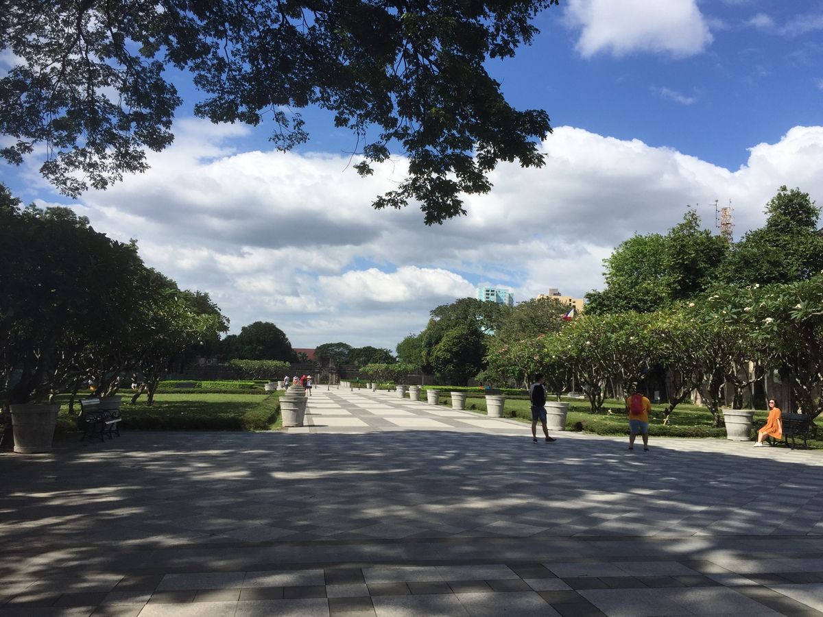 マニラ
帰りの飛行機の乗り継ぎの間の短い時間でしたが、マニラ市街も回りました。