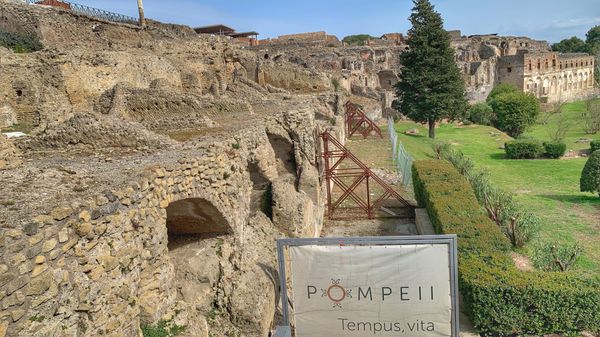 イタリア・ローマ「Italy🇮🇹job⚑⁎∗」の写真：1st Mar. 2020 pic📷

...