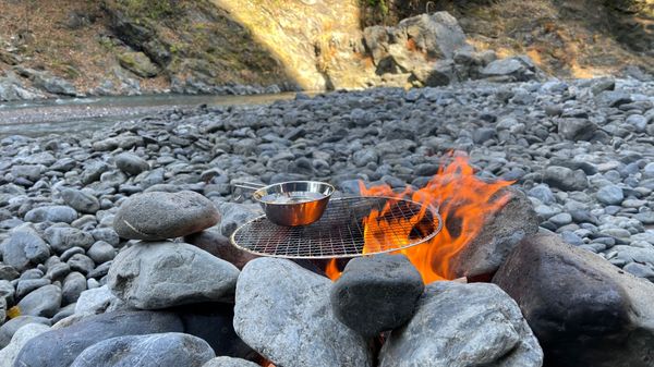 日本・東京都「ゼロ装備ソロ氷川キャンプ」の写真：途中崩壊したりしたけど、特に問題なく楽し...