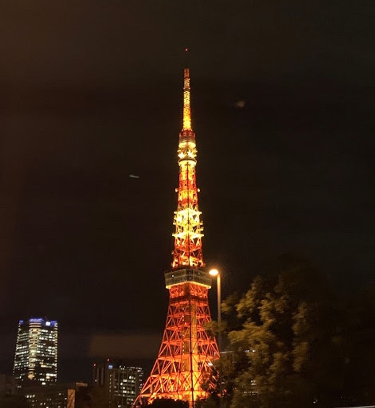 帰りは伊丹から飛行機で。
ANAのラウンジ。

写真撮ってなかったけ...