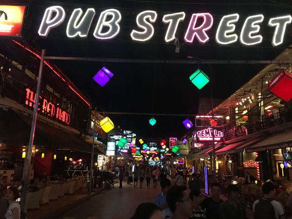 カンボジア・シェムリアップ「東南アジアバックパッカー」の写真