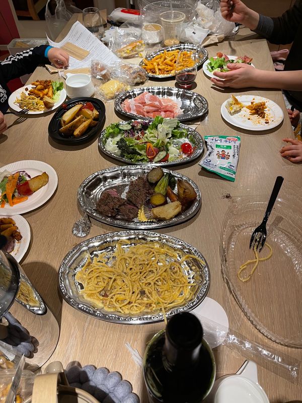 日本・長野県「星のや リゾナーレ八ヶ岳」の写真：2日目の夜は、部屋の目の前のピーマン通り...