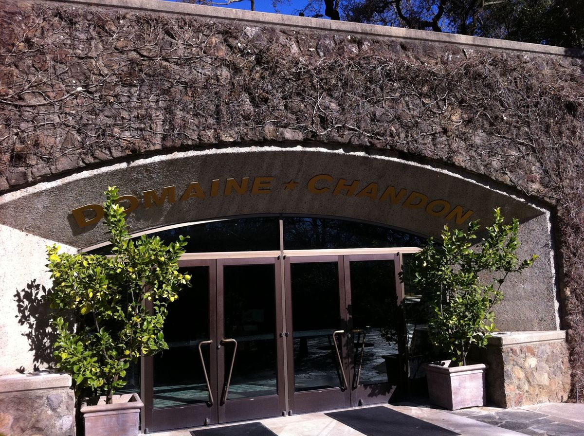 @Domaine Chandon

1件目はSparkling wineか...