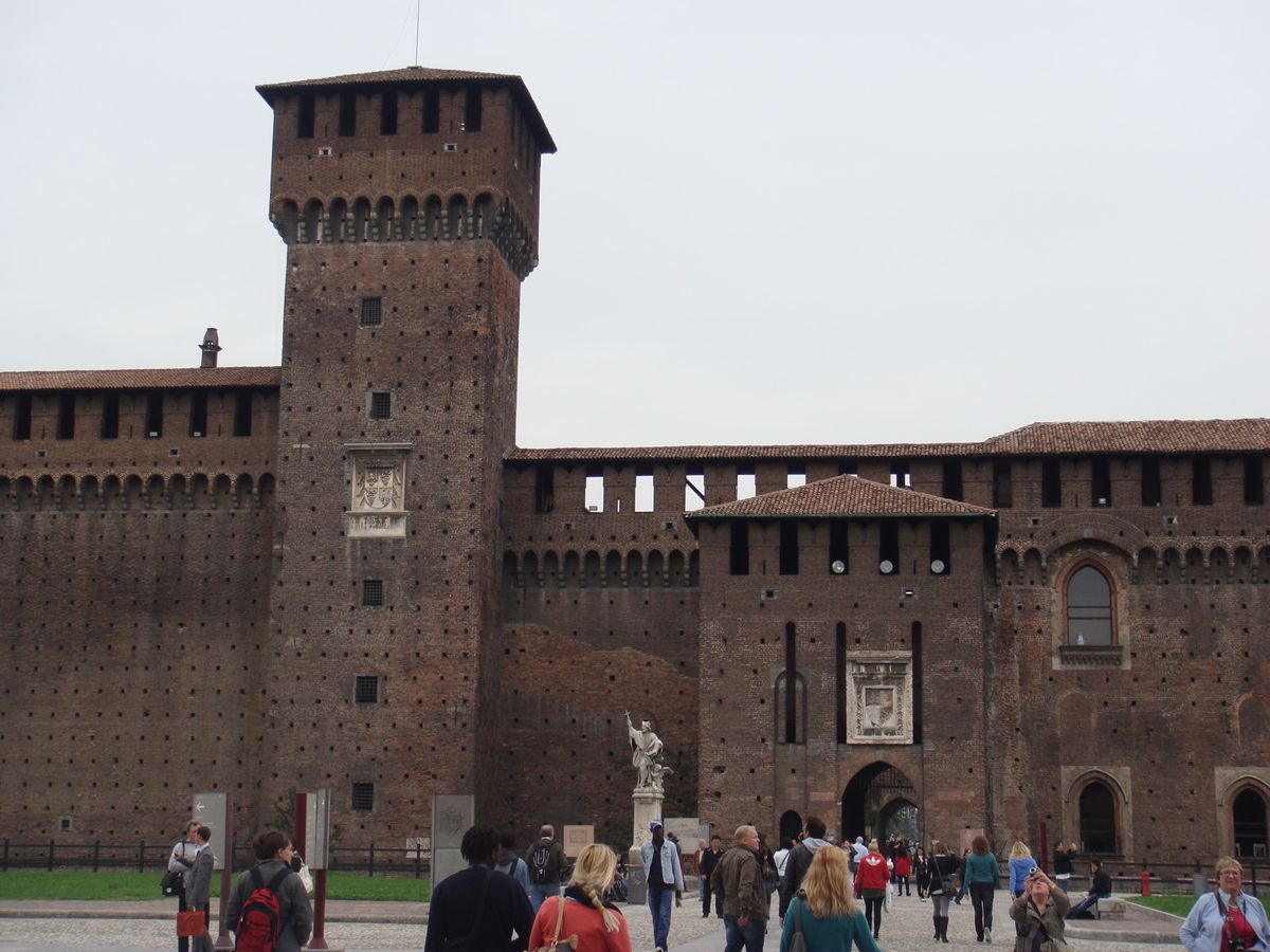 @Castello Sforzesco
スフォルツェスコ城。今は美術館にな...