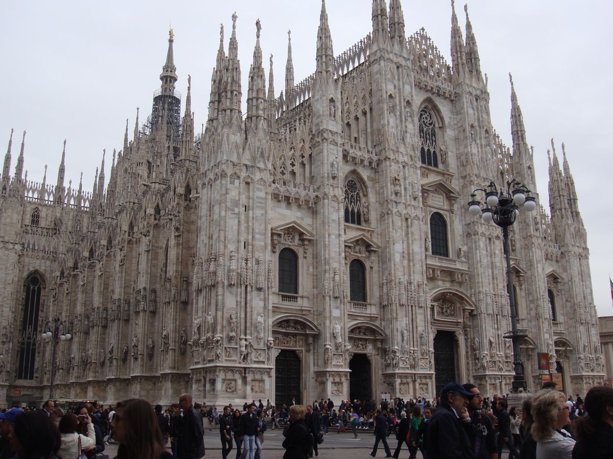 @Duomo di Milano①
ミラノ大聖堂は圧巻の一言でした。アーケ...