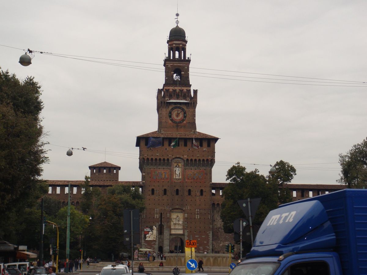 @Castello Sforzesco
スフォルツェスコ城。今は美術館にな...