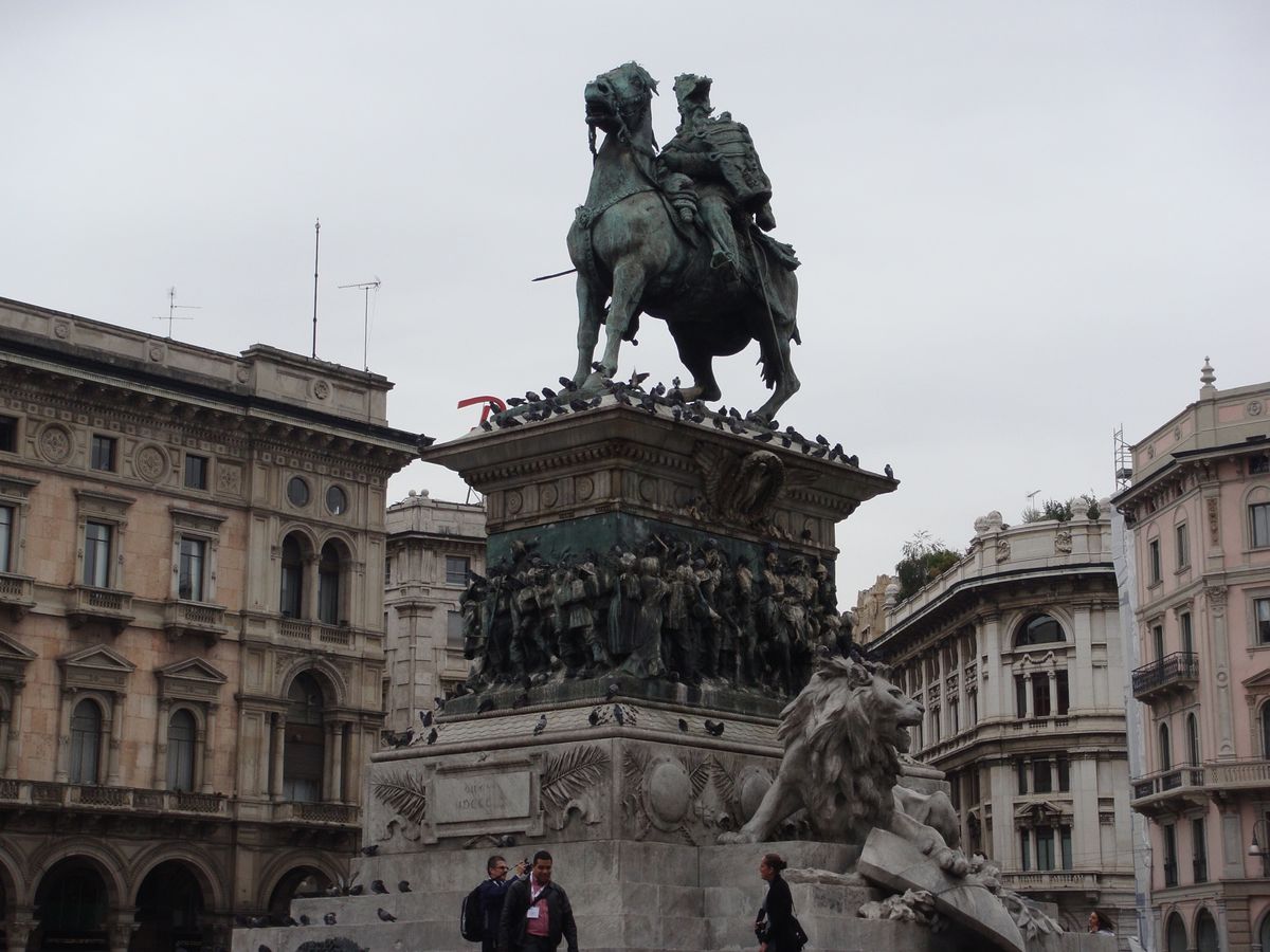 @Piazza del Duomo
ドゥオーモ広場にあるVittorio ...