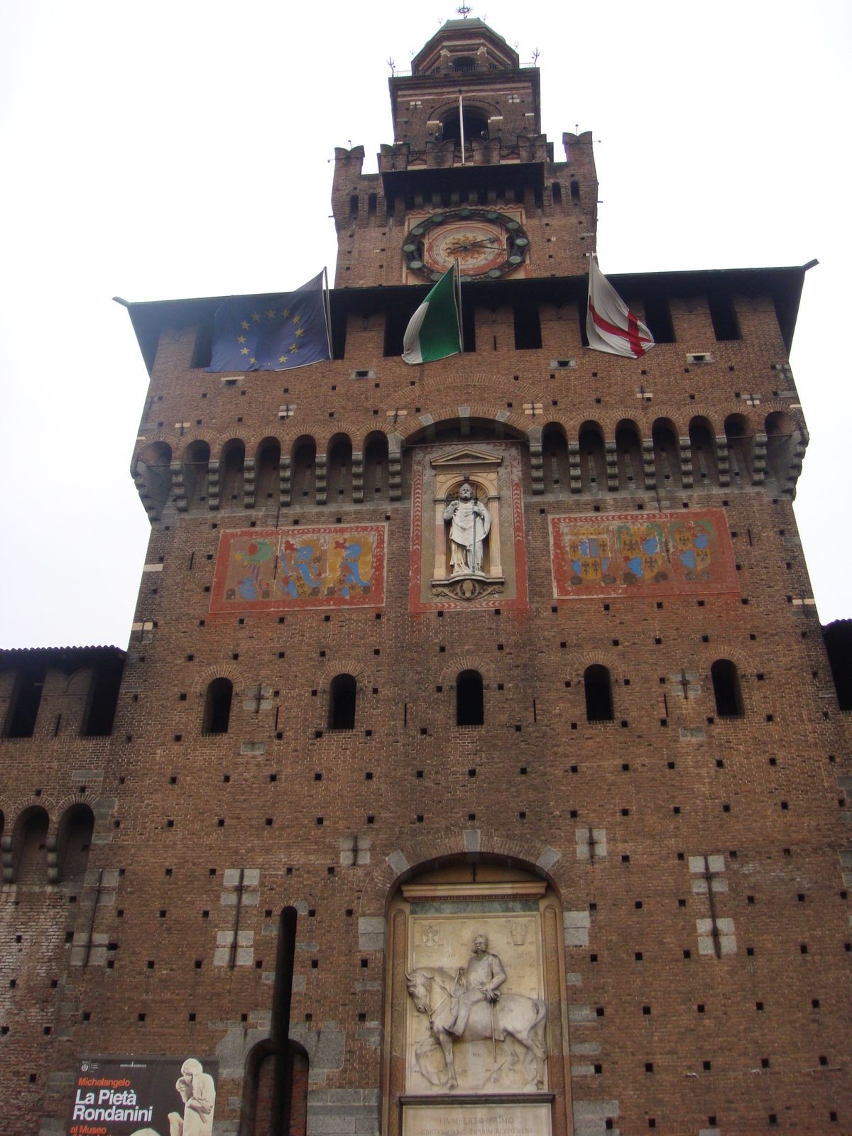 @Castello Sforzesco
スフォルツェスコ城。今は美術館にな...