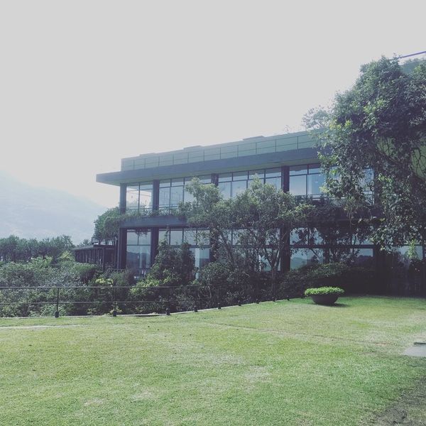 スリランカ・コロンボ「in Sri Lanka」の写真：バワの書き物机が最高の落ち着く場所でした。