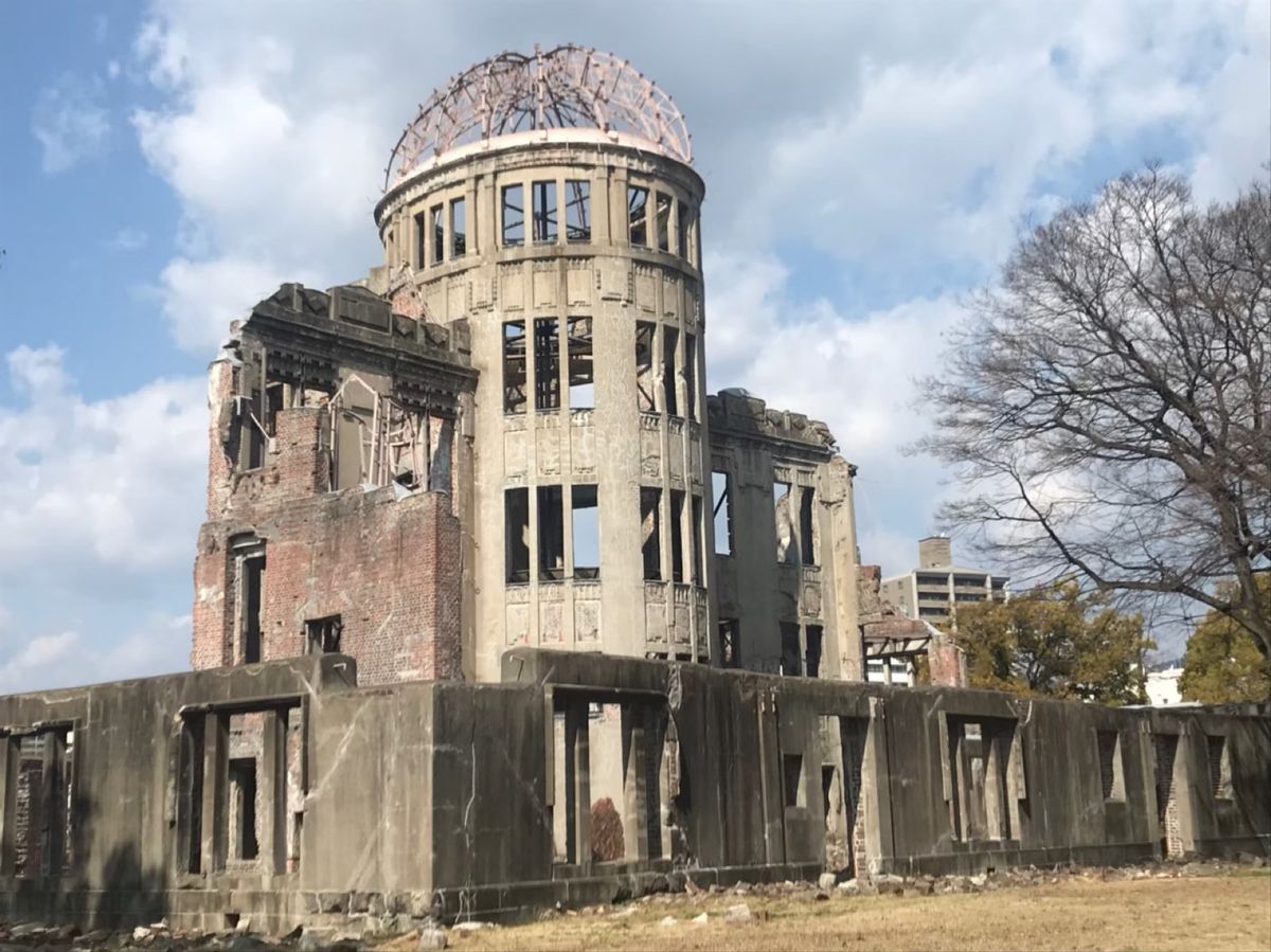 原爆ドーム
お好み村
宮島
揚げもみじ饅頭
