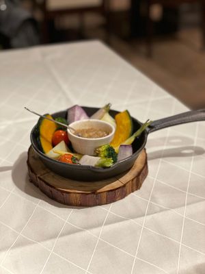 フジヤマキッチンというレストランでやっと夕食。
ボロネーゼ、ボロクソうまい😋