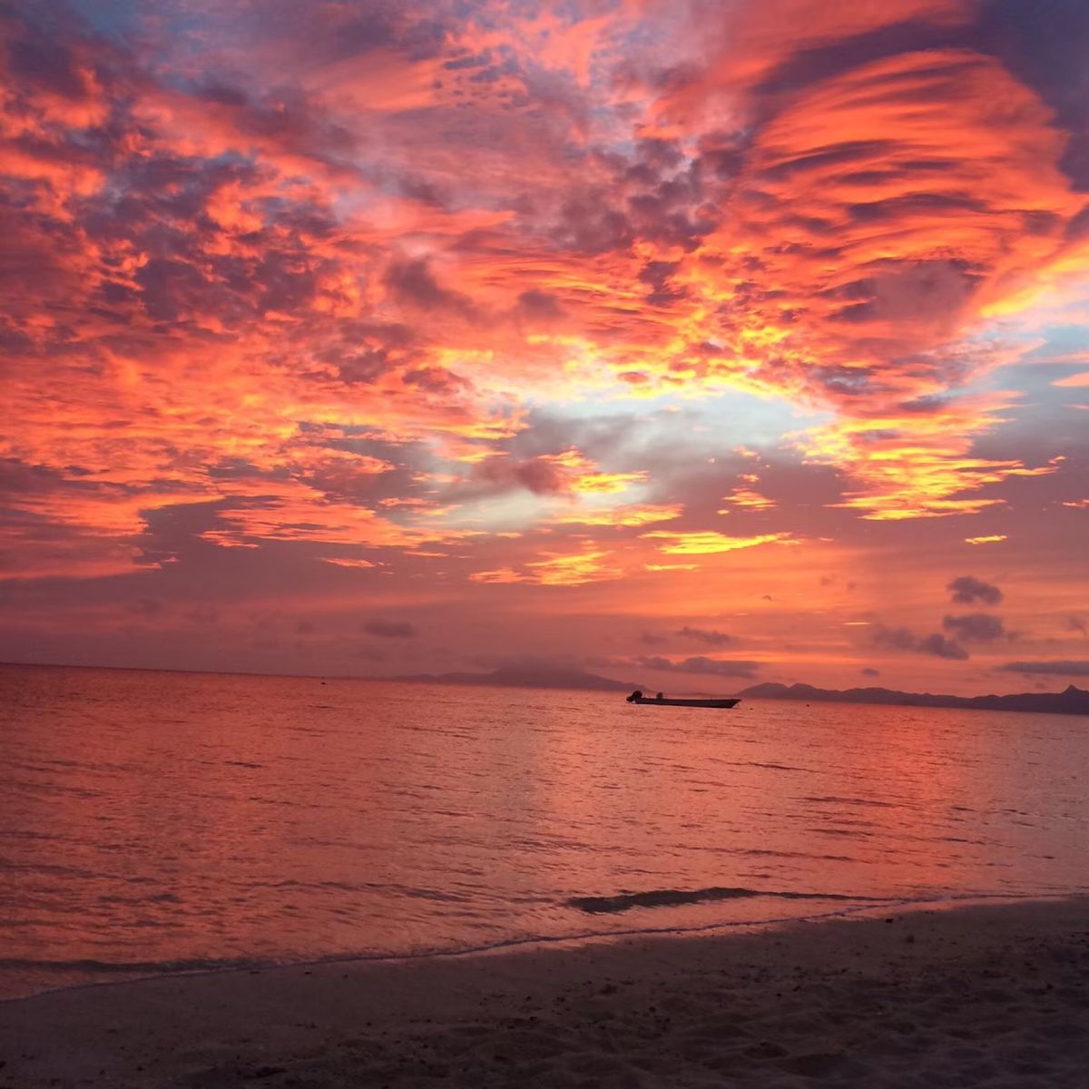 クラブメッドのホテルに宿泊(*ﾟ▽ﾟ)
プライベートビーチも最高に綺麗！！...