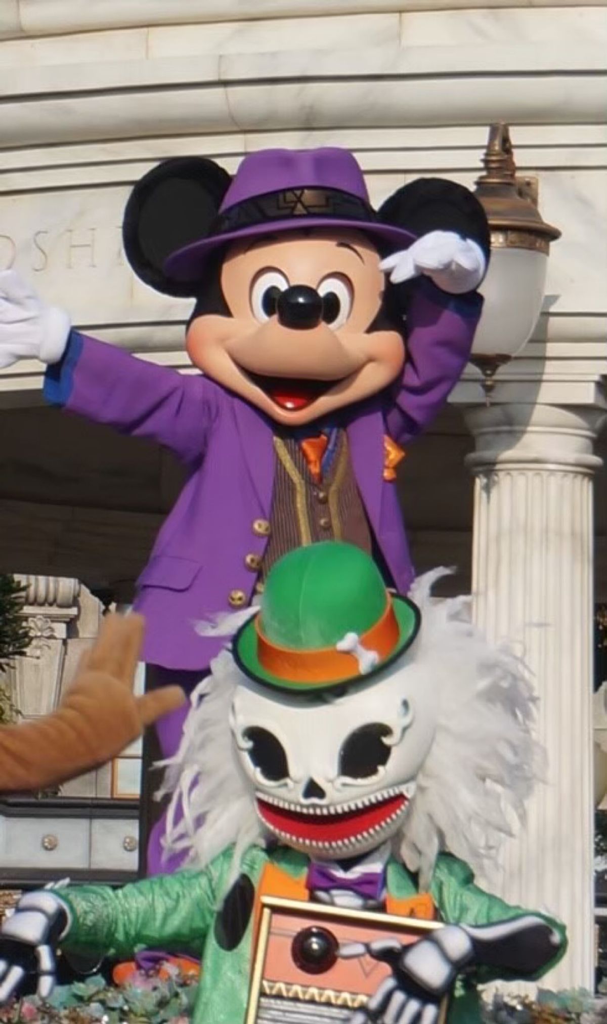 ホテルは東京オークラベイ(*ﾟ▽ﾟ)
ディズニー行く時は、
絶対シャトルバ...