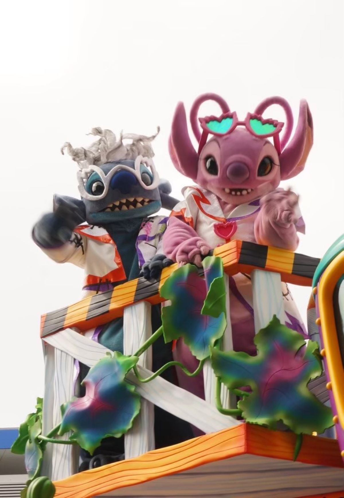 ホテルは東京オークラベイ(*ﾟ▽ﾟ)
ディズニー行く時は、
絶対シャトルバ...