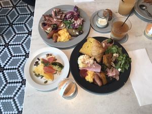 美味しいものをたべまくる旅！