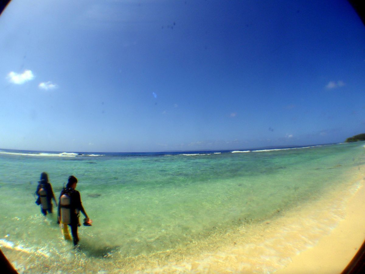 8th Mar. 2012 pic📷

in Obyan Beach🏖
(...