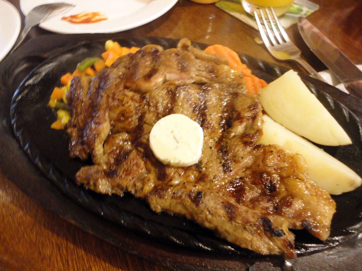 7th Mar. 2012 pic📷

Dinner🐮🍖✧*｡

ステーキ...