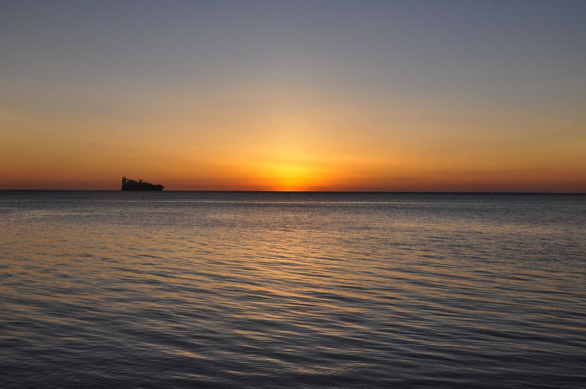 10th Mar. 2012 pic📷

海散歩っ👣👣

