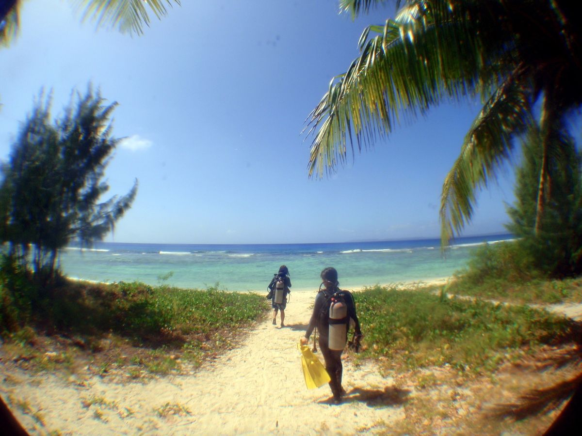 8th Mar. 2012 pic📷

in Obyan Beach🏖
(...