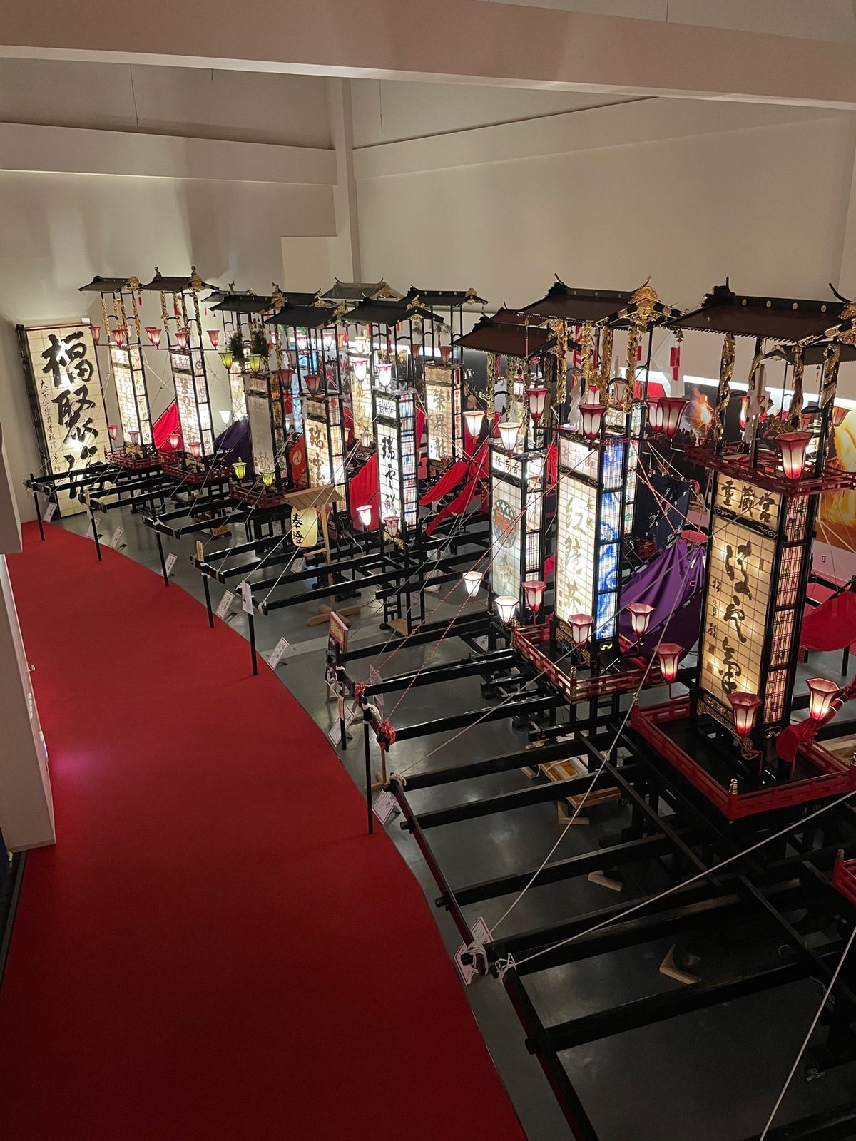 一番大きいので高さ15m！圧巻です
#輪島キリコ会館
200あったお祭りが...