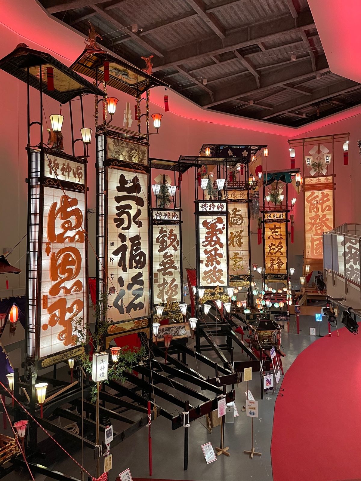 一番大きいので高さ15m！圧巻です
#輪島キリコ会館
200あったお祭りが...