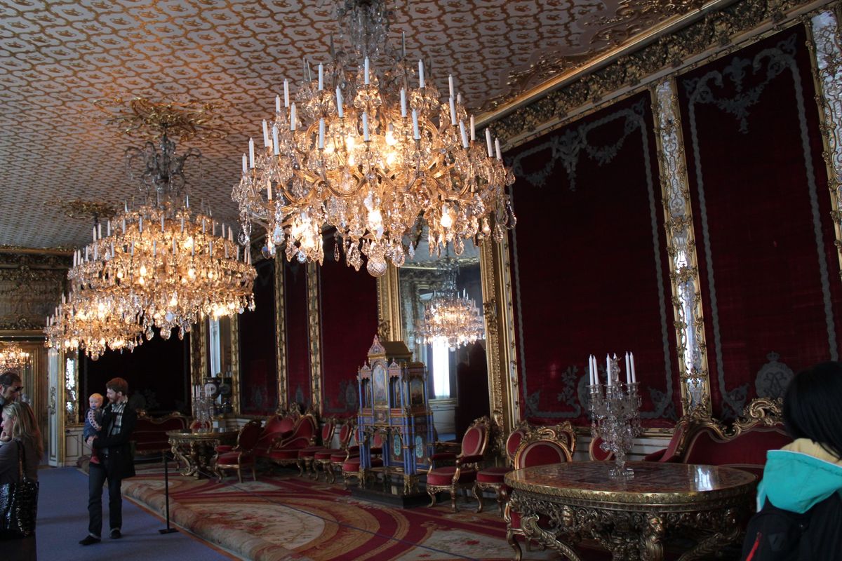 @Stockholm slott②

内部見学もできました。絢爛豪華な装飾...