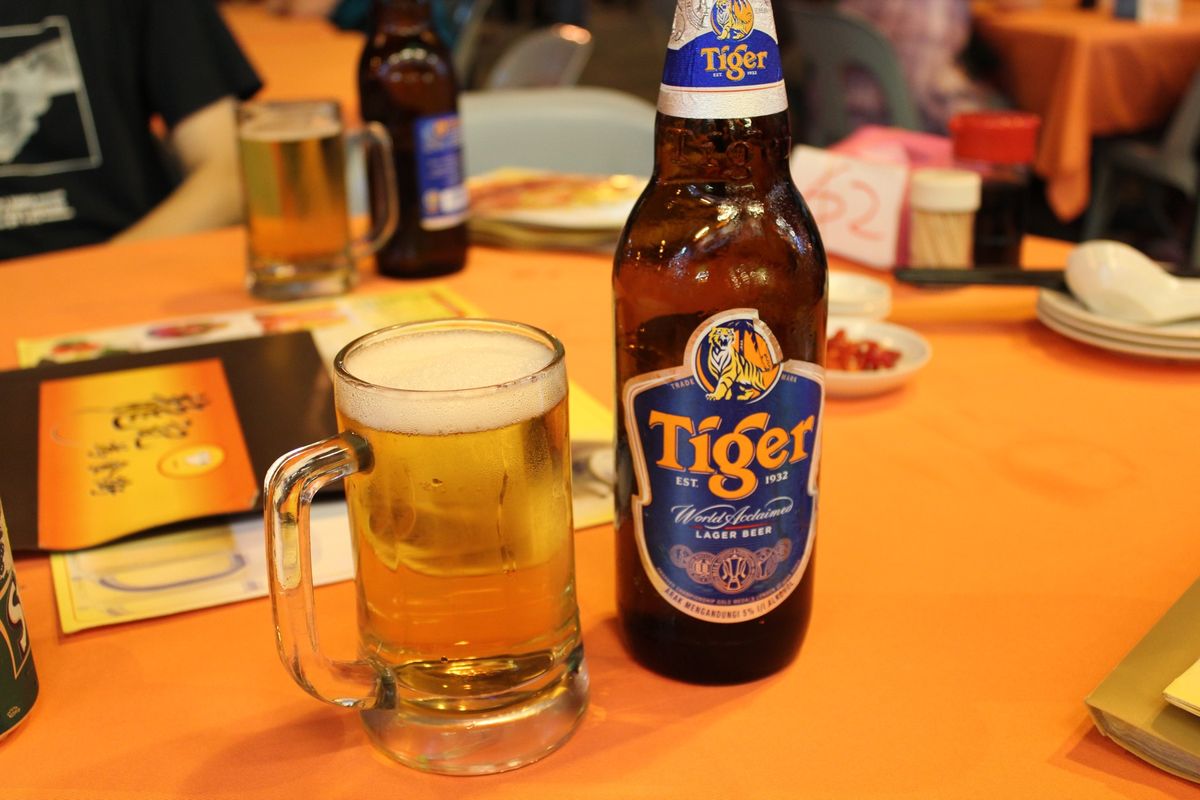 到着後、すぐに屋台飯
ビールは定番のTiger Beer🍺